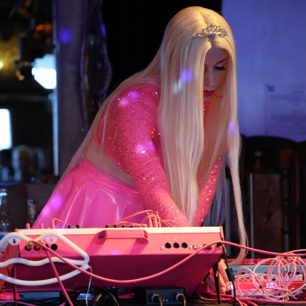 Sarah Sommers - SUPERBOOTH25